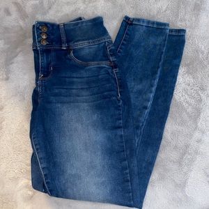 Wallflower Juniors size 9, Women’s  8/10